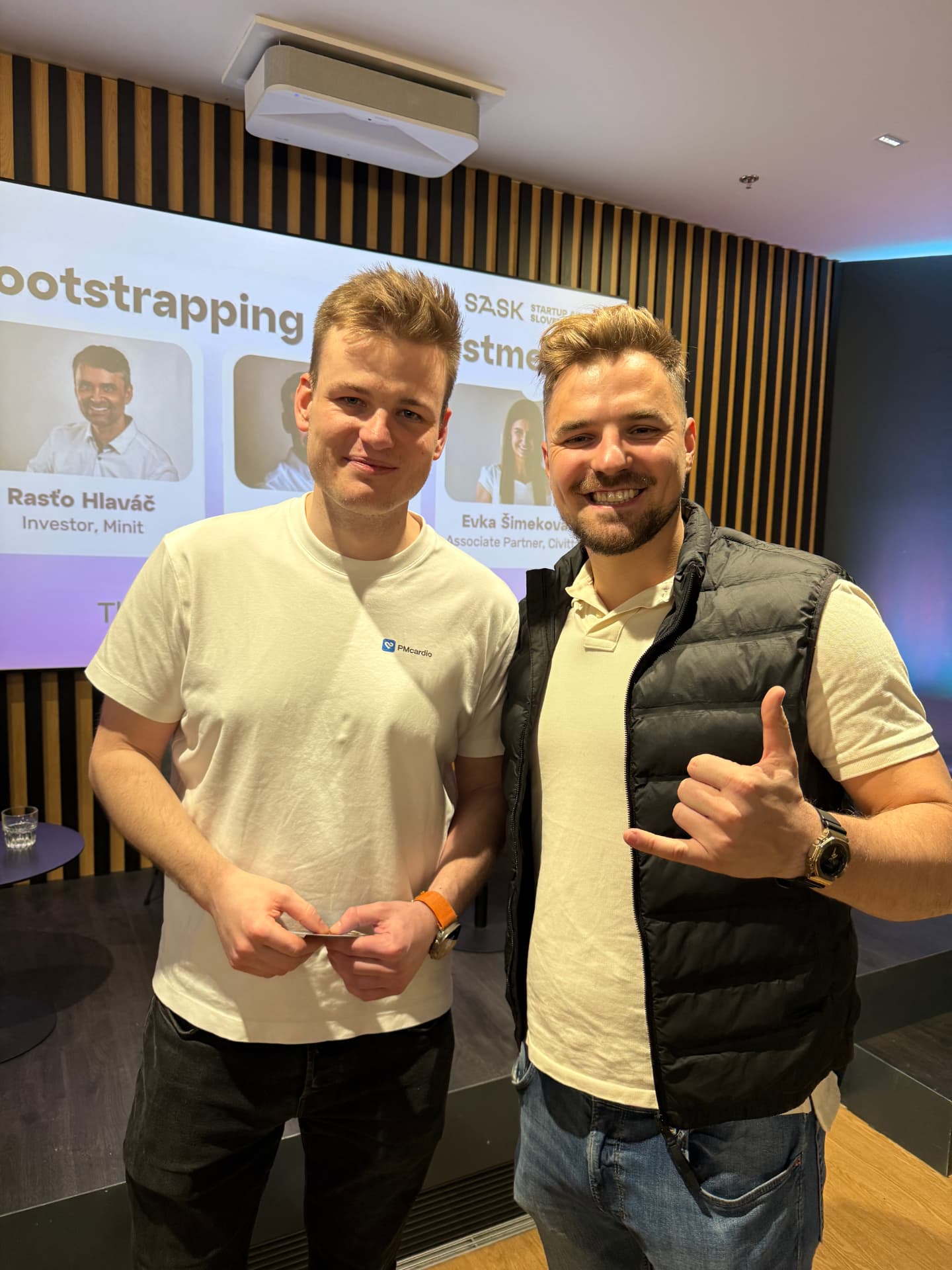 Ján Mrázik pri networkingu so startupovou komunitou a investormi